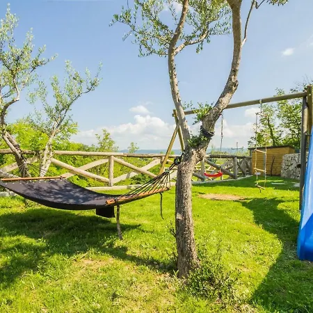 Sunlit Villa Near With Private Swimming Pool In Creovlje Vila *
