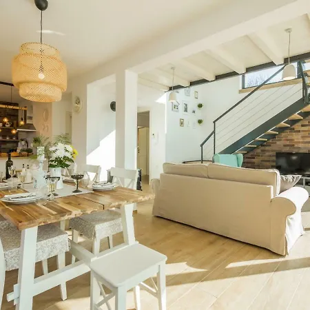 Vila Sunlit Villa Near With Private Swimming Pool In Creovlje